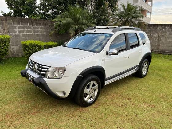 RENAULT DUSTER 2.0 DYNAMIQUE 4X2 16V FLEX 4P AUTOMÁTICO